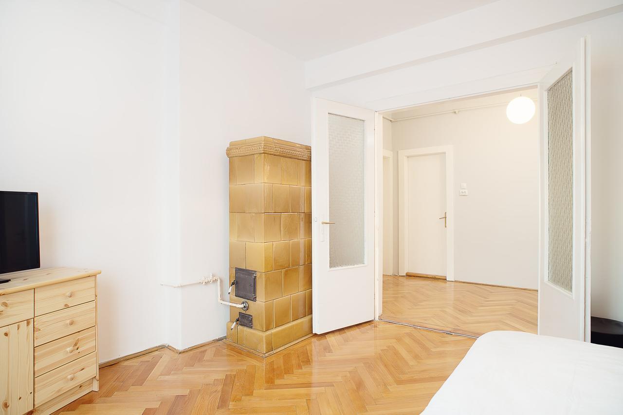 Sunshine Apartment Brasov Bagian luar foto