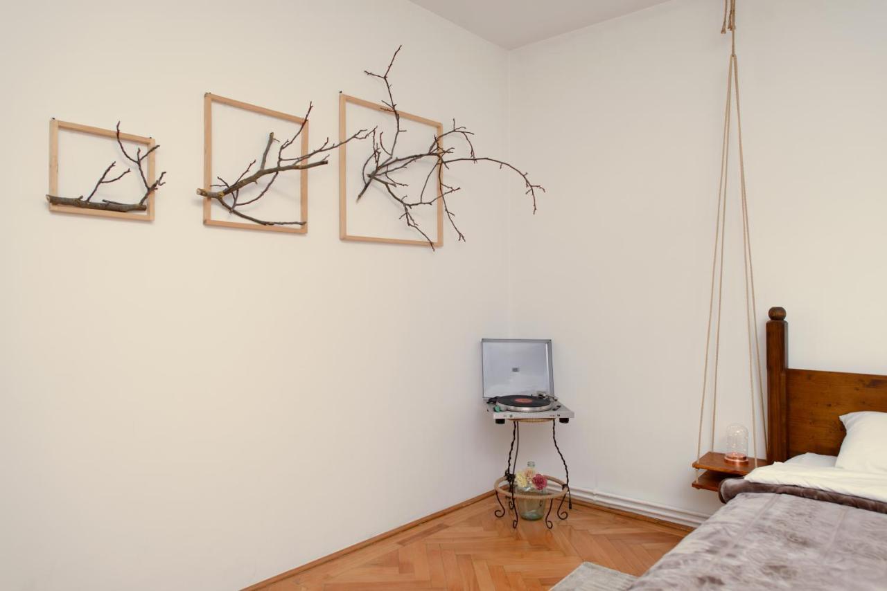 Sunshine Apartment Brasov Bagian luar foto
