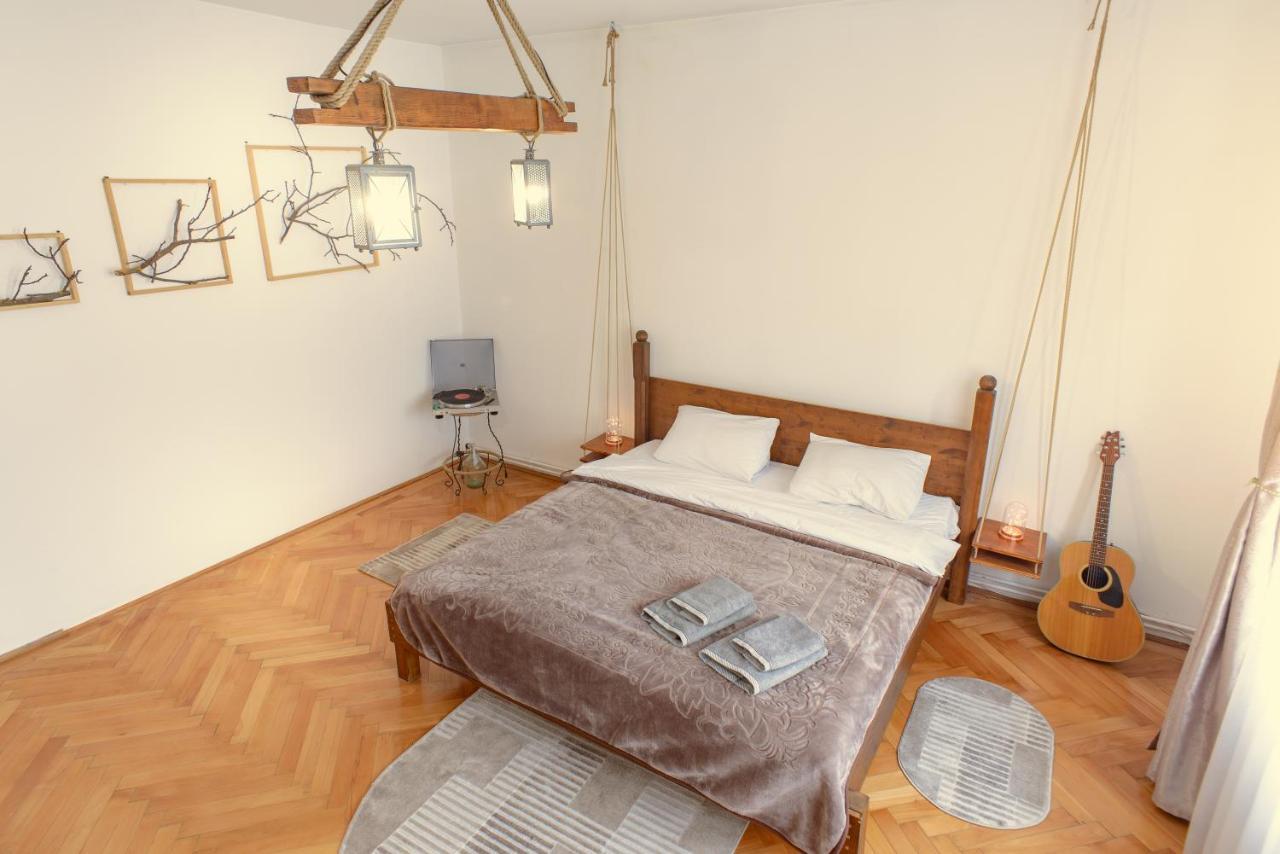 Sunshine Apartment Brasov Bagian luar foto